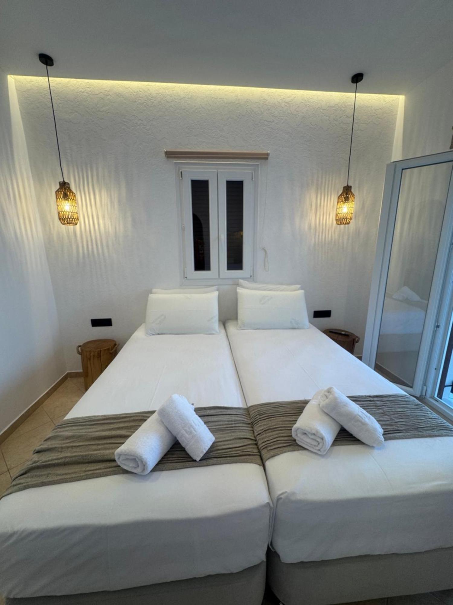 Eleni'S Rooms Antiparos Exterior photo