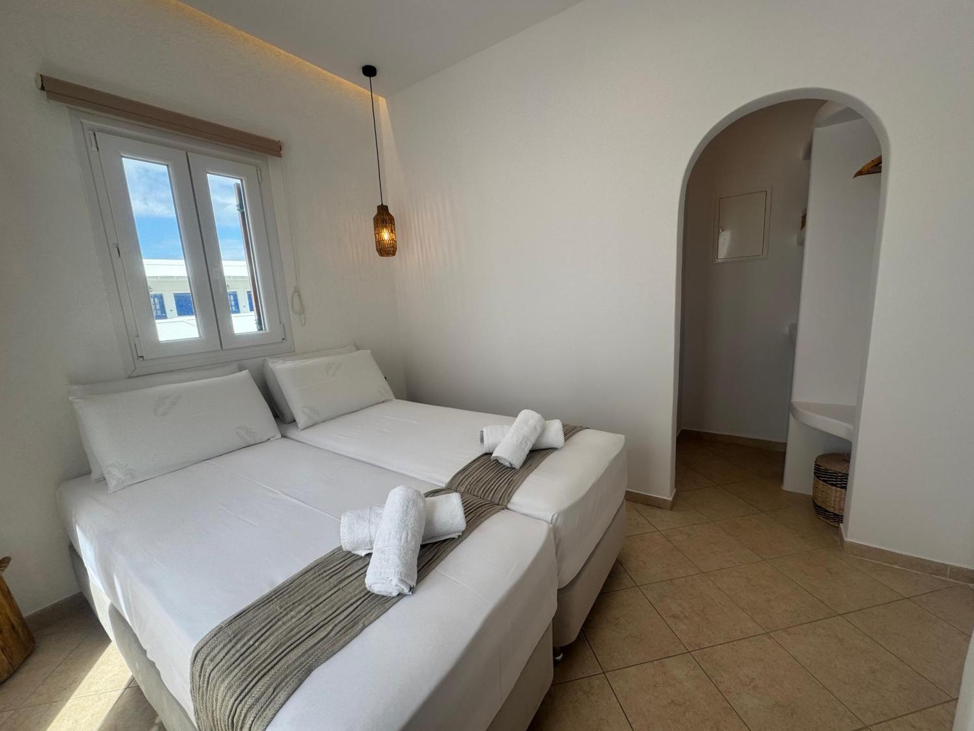 Eleni'S Rooms Antiparos Exterior photo