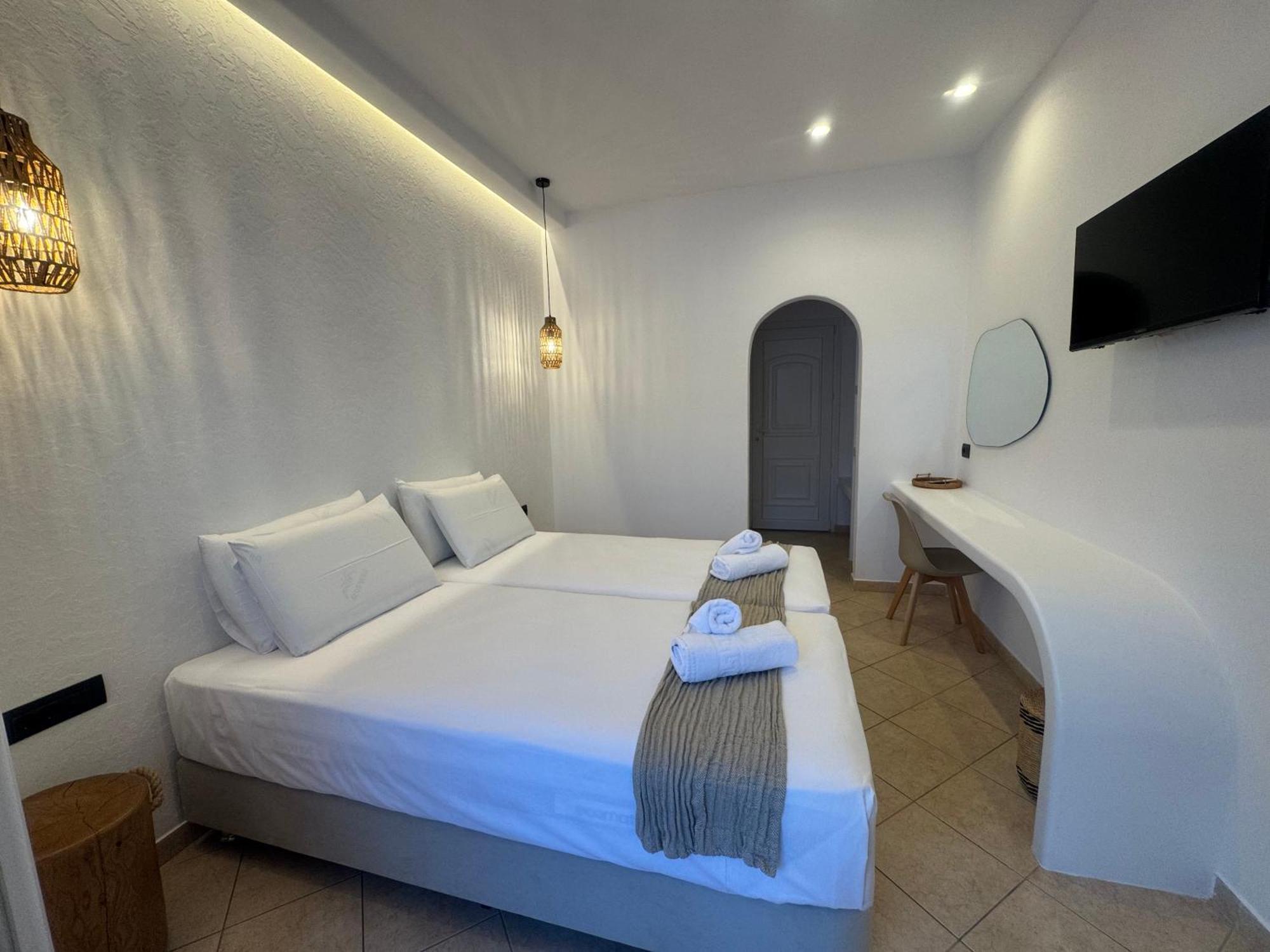 Eleni'S Rooms Antiparos Exterior photo